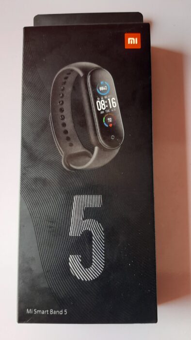 how to setup the Mi Band 5 to work with a compatible phone
